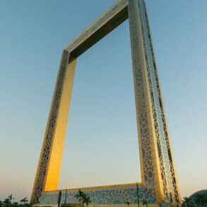 Dubai frame
