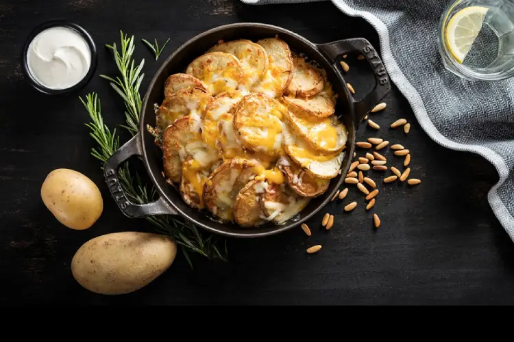 مطعم زعتر وزيت من مطاعم شارع الشيخ زايد